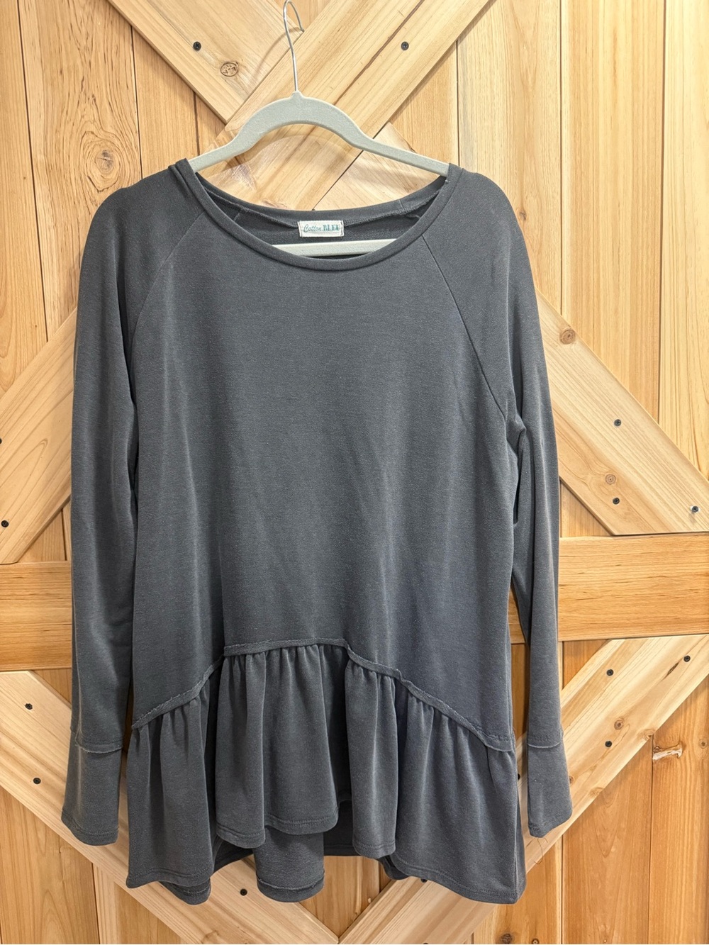 Willow & Clay Women's Charcoal Long Sleeve Peplum Top